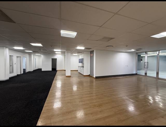 589M² OFFICE TO LET IN PARKTOWN